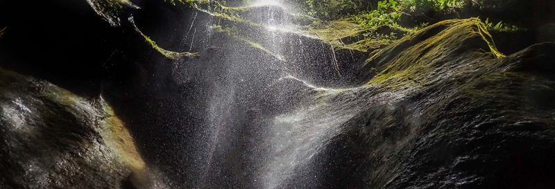 Excursion aux gorges de Titou, aux cascades de Trafalgar et à Wotten Waven