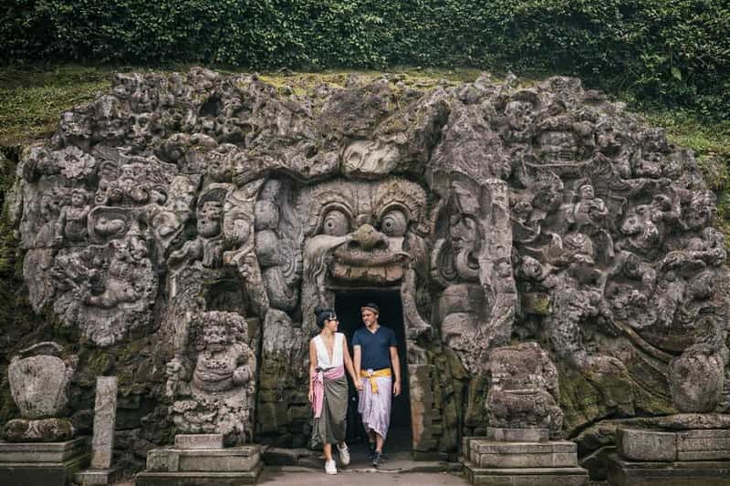 Bali : Goa Gajah, temple Batuan et cascade de Tegenungan