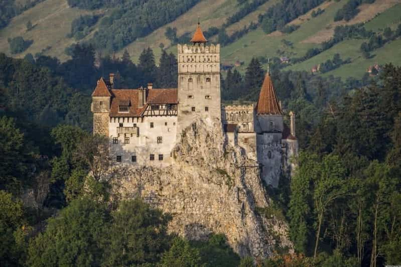 Depuis Brașov : le château de Dracula (Bran), Peleș et Cantacuzino.