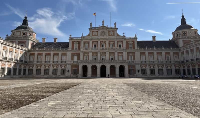 Aranjuez : Visite du Palais Royal en petit groupe avec billet d'entrée