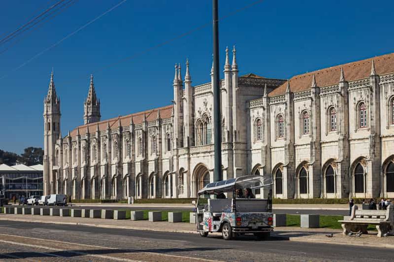Lisbonne : Tour de Belém en Tuk Tuk avec dégustation de Pastel de Nata