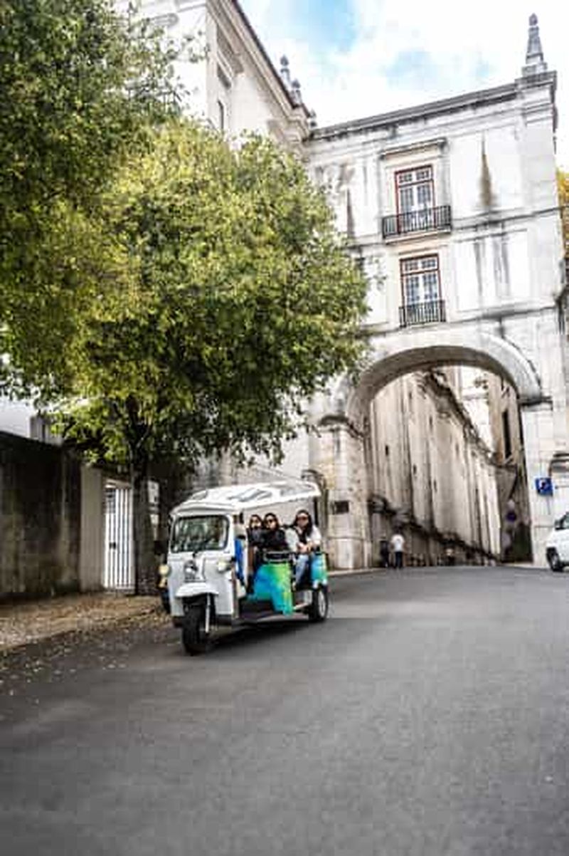 Les incontournables de Lisbonne : visite touristique privée en tuk-tuk