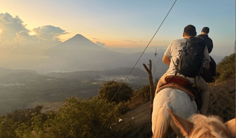 Volcan Pacaya : balade à cheval, pizza et guimauves