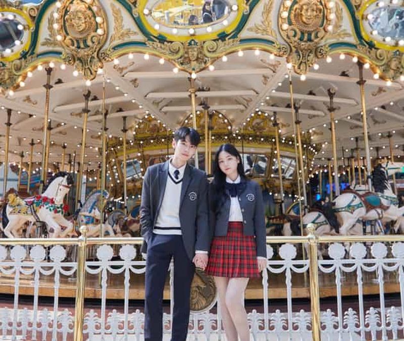 Séoul : Lotte World 1 Day Pass & Korean School Uniform Rental (location d'uniformes scolaires coréens)