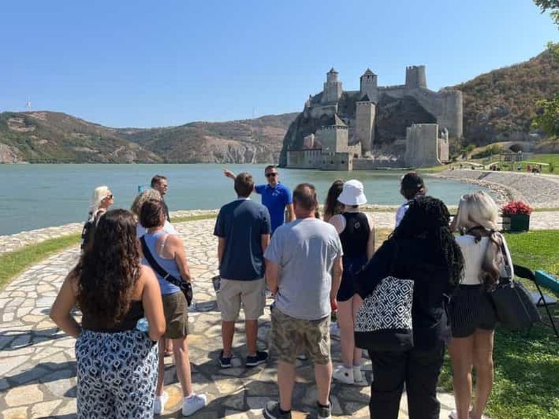 De Belgrade : Visite de la forteresse de Golubac et des gorges de la Porte de Fer