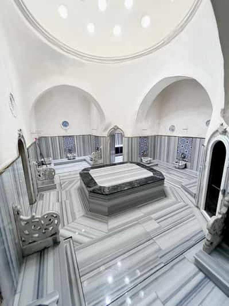 Istanbul : bain turc historique Sifa sur la place Sultanahmet