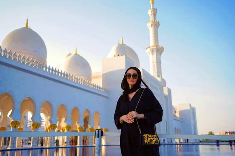 Au départ d'Abu Dhabi : Grande Mosquée, Palais Royal et Tour Etihad