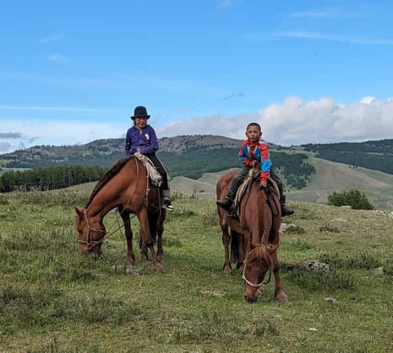 Séjour en famille nomade dans le parc national de Terelj