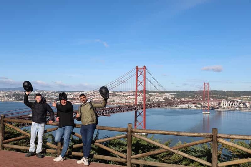 Almada : visite à vélo électrique du Christ Roi surplombant Lisbonne