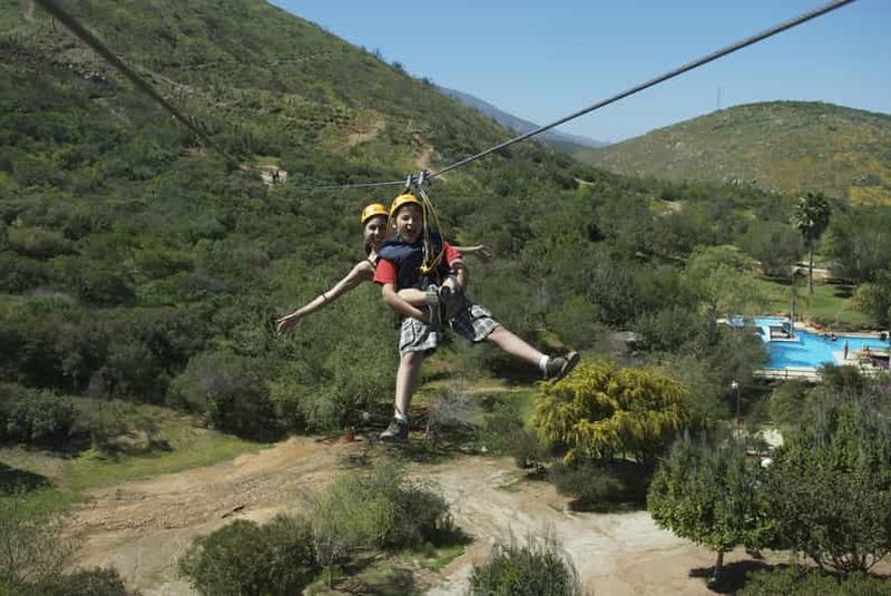 Billet Ensenada : Une aventure familiale passionnante en tyrolienne