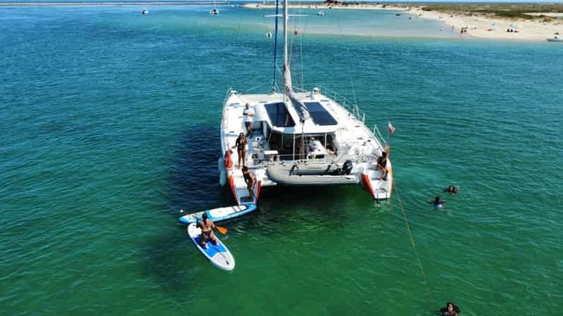 Faro : visite privée d'une jounée en bateau dans le parc naturel de Ria Formosa