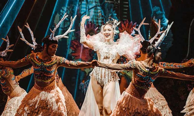 Phuket : billets pour le spectacle Simon Cabaret, 3 premières rangées en option