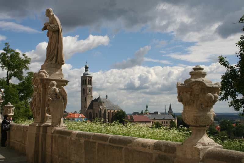 Depuis Prague : Excursion d'une journée à Kutná Hora avec l'église osseuse