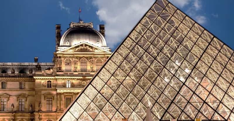 Paris : billet d'entrée au musée du Louvre avec hôte et croisière fluviale