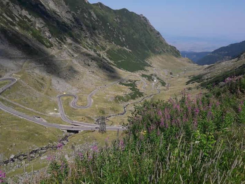 Brasov : route Transfagarasan, lac Balea et monastère de Carta