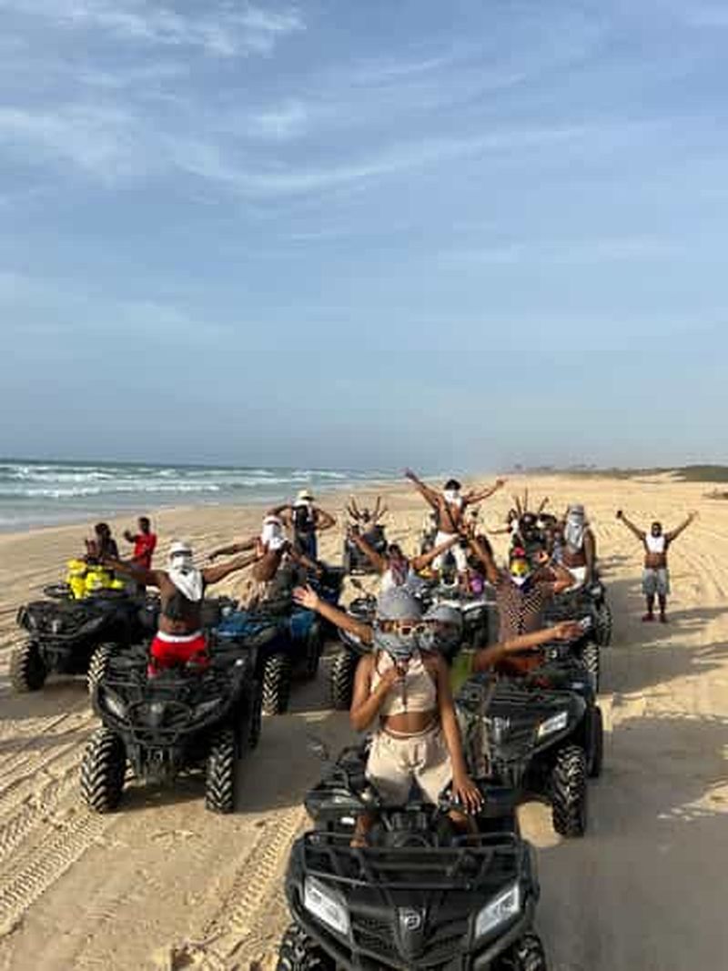 Dakar : visite d'une journée du lac rose avec quad et balade à dos de chameau