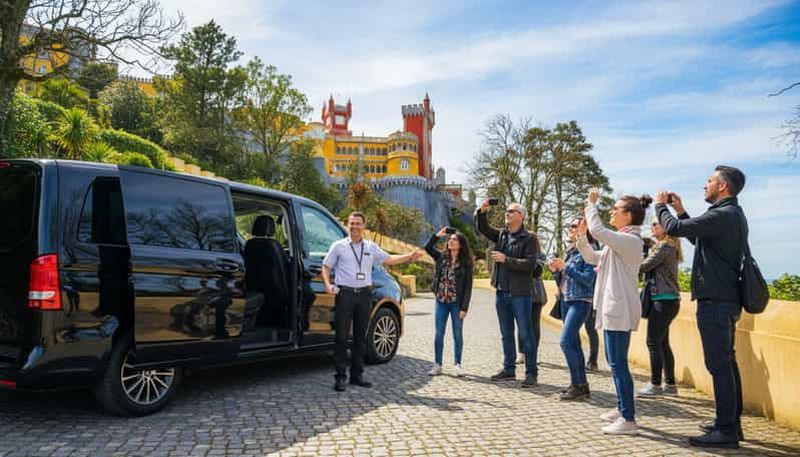 Depuis Lisbonne : visite de Sintra et Cascais en petit groupe en van