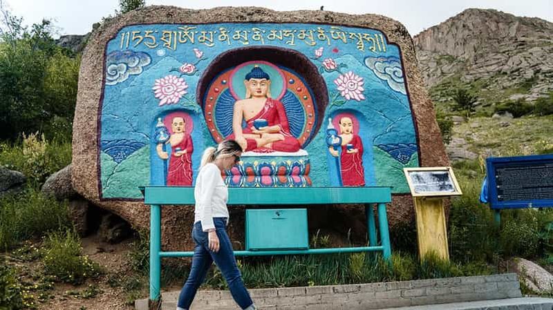 Visite historique d'Oulan-Bator et statue équestre de Gengis Khan