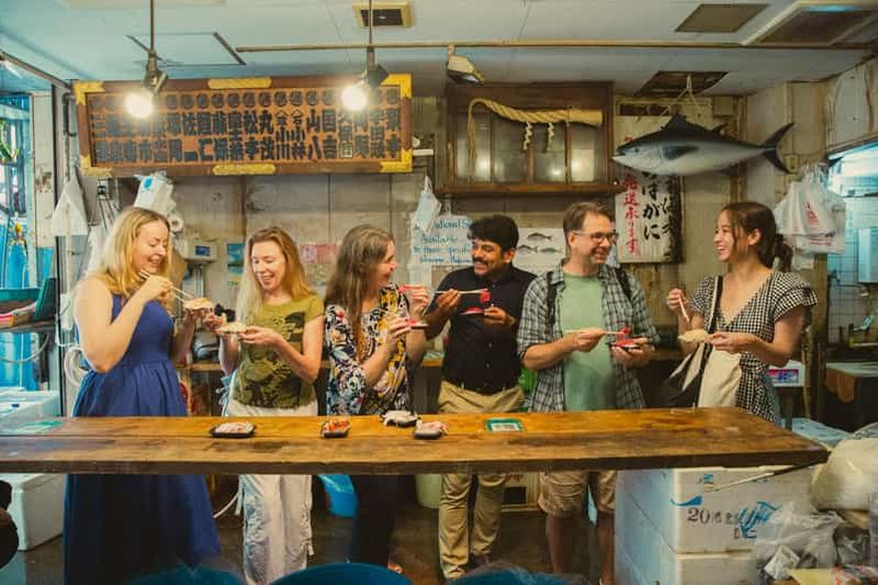 Tokyo : visite culturelle du marché aux poissons de Tsukiji avec dégustation de sashimi