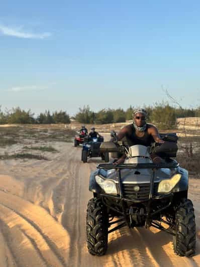 Lac Rose : Quad ou 4x4, pirogue, chameau et déjeuner avec accès piscine