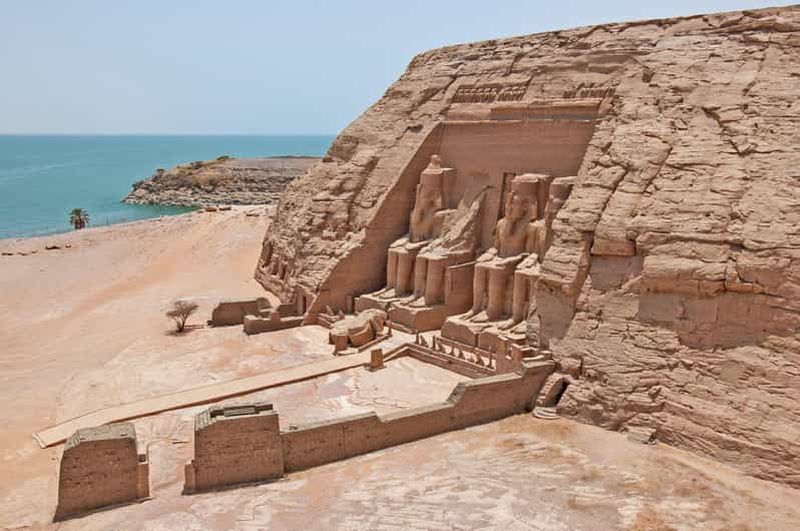 Excursion d'une journée au complexe de temples d'Abou Simbel depuis Assouan