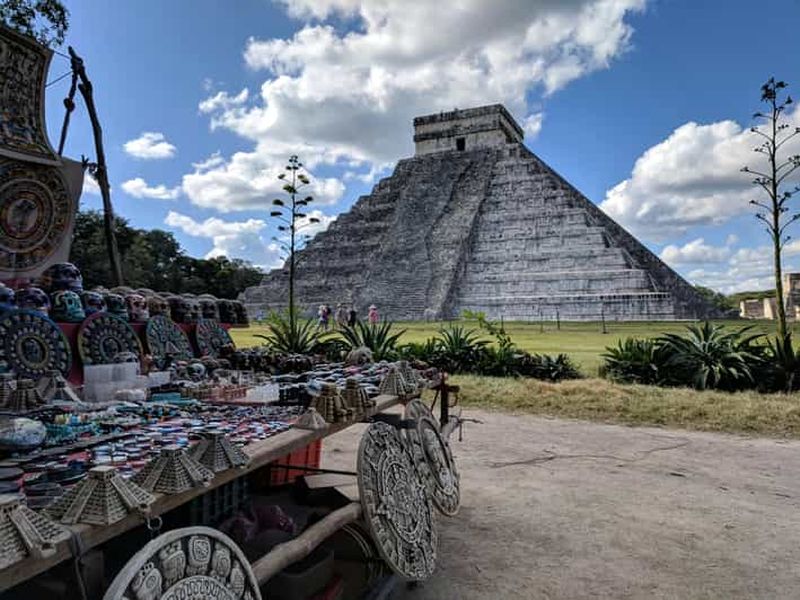 Au départ de Playa del Carmen : excursion à Chichén Itzá, Valladolid avec cenote et buffet