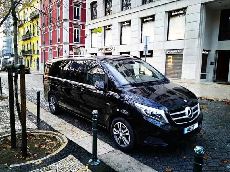 Aéroport de Porto : transfert depuis/vers le centre de Porto en SUV/minibus