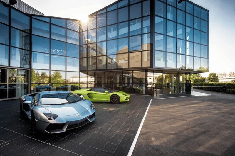Milan/Florence : Visitez les Musées Lamborghini et Ferrari, avec Déjeuner Inclus