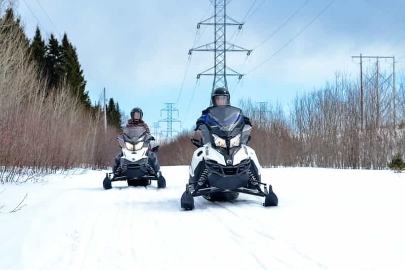Billet Près de Tadoussac: Mini-Raid Motoneige Mont Valin et Fjord du Saguenay