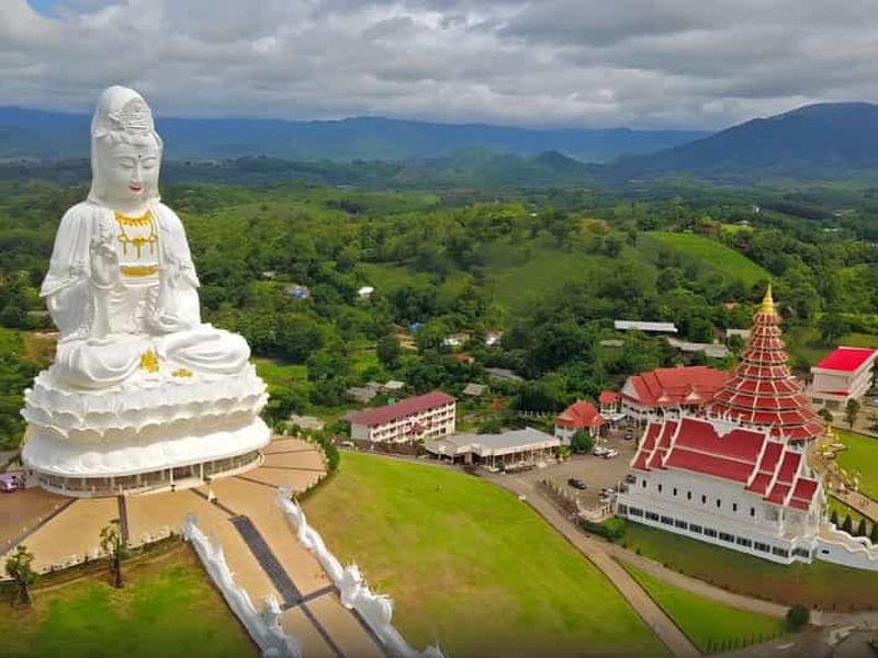Chiang Mai : temples blancs, bleus et du Grand Bouddha à Chiang Rai