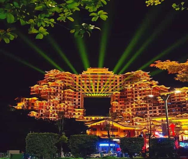 Billet Visite nocturne de la montagne Tianmen : Skywalk et lumières de la ville