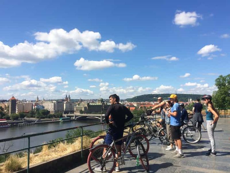Prague : Points de vue époustouflants, château, ville et parc à vélo