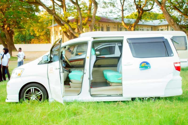 Transfert de l'aéroport de Zanzibar à l'hôtel Riu Jambo de Nungwi.