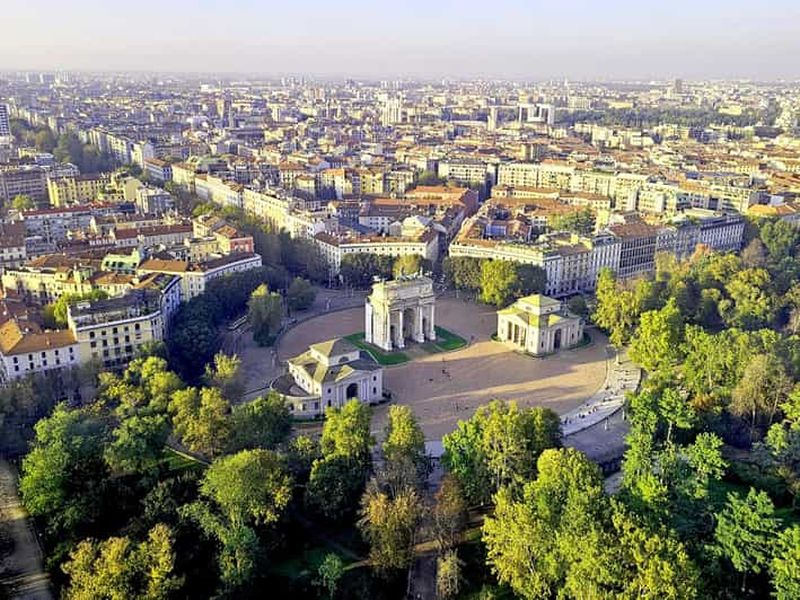 Visite guidée de la tour Branca et du château Sforza