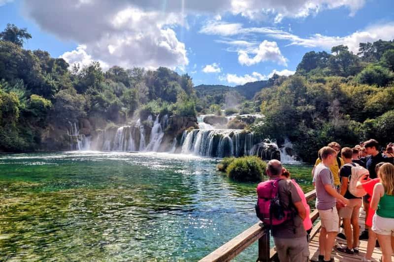 Split/Trogir : Excursion d'une journée dans le parc national de Krka et bateau vers Skradin