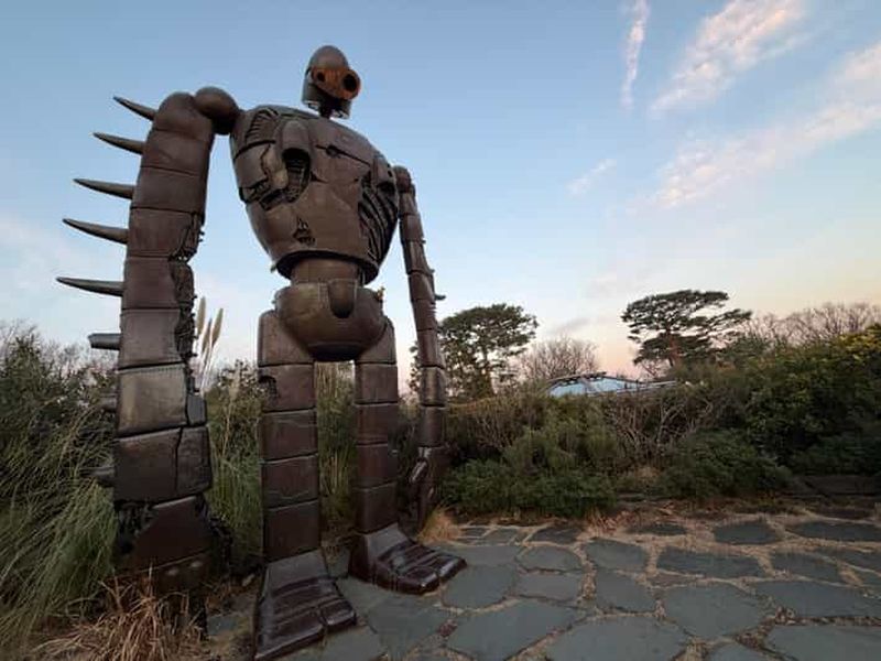 Visite du musée Ghibli à Mitaka avec un guide de la région et un billet