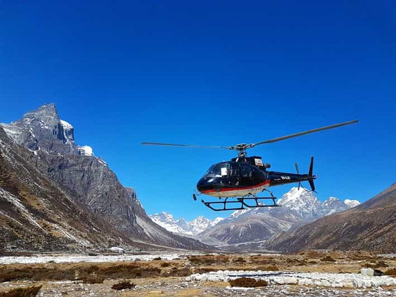 Camp de base de l'Everest : visite touristique en hélicoptère de 3 heures