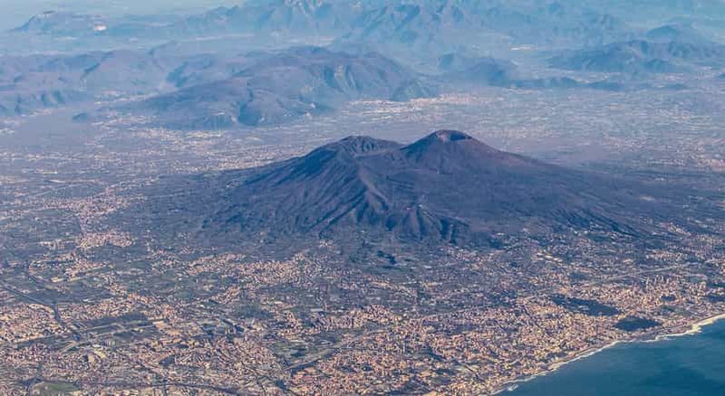 Au départ de Pompéi : transfert en bus vers le Vésuve avec entrée au parc