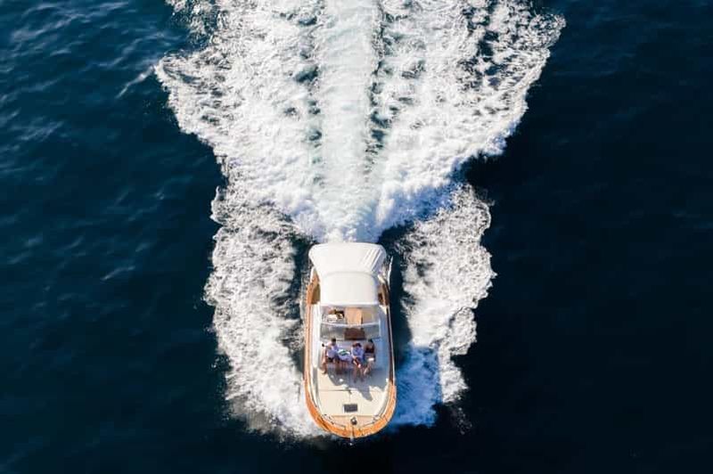 Depuis Sorrente : croisière d’une journée à Capri et Grotte bleue en option