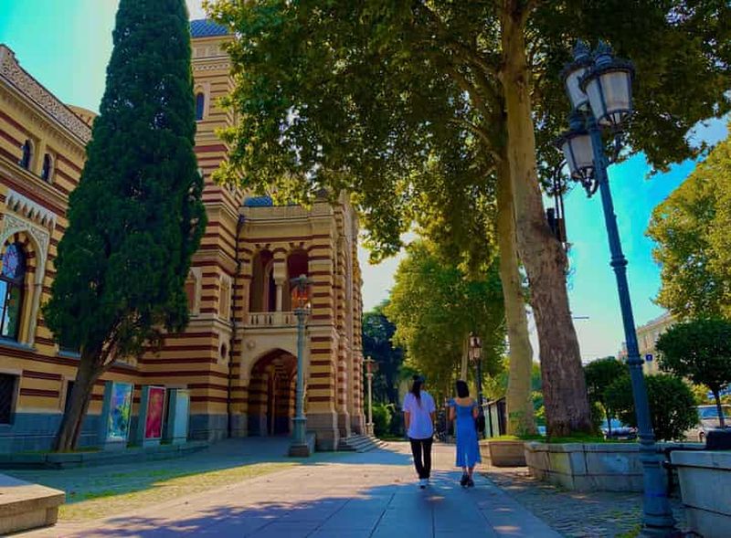 Tbilissi : visite guidée à pied avec dégustation des 20 points forts de la ville