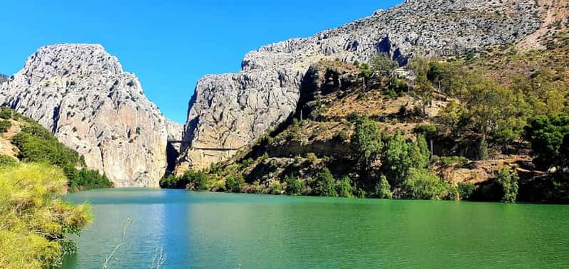 Caminito del Rey et village blanc avec tapas depuis Malaga
