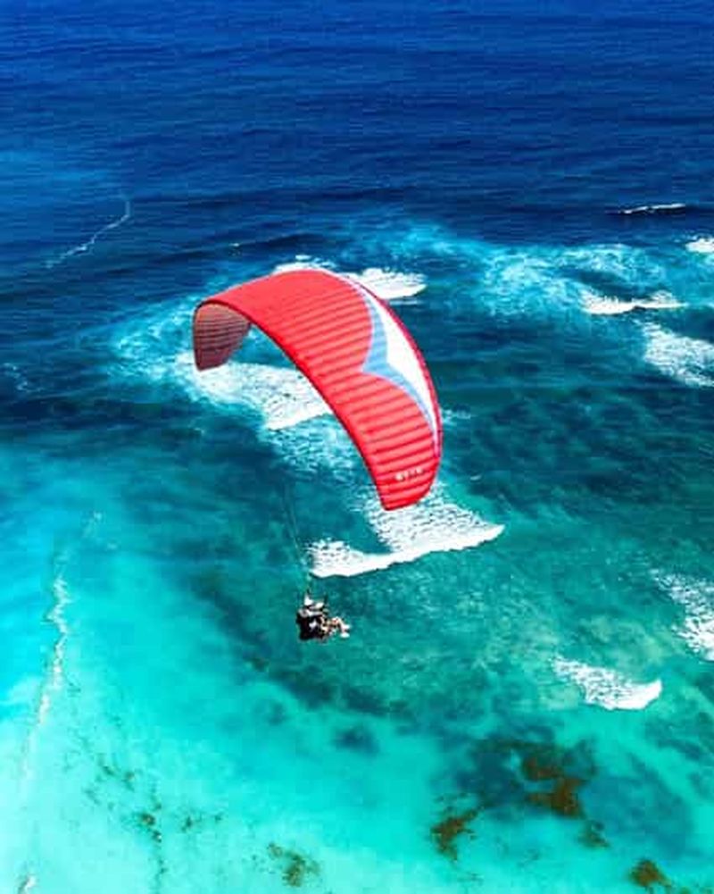 Bali : vol en parapente, temple d'Uluwatu et danse Kecak