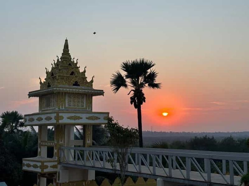 Visite combinée des grottes de Kanheri et de la pagode Global Vipassana