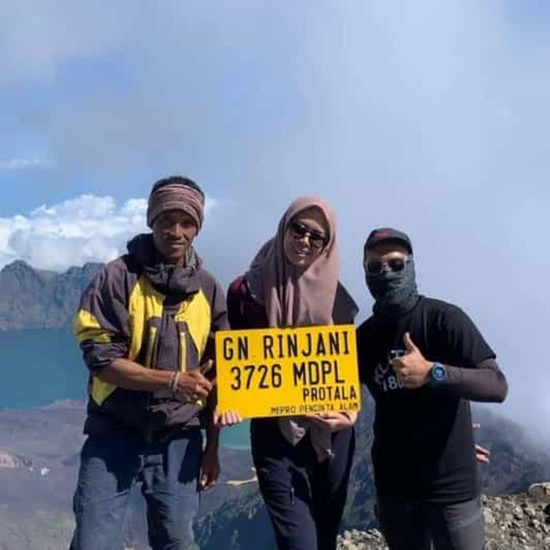 Mont Rinjani : 3 jours/2 nuits, sommet et source chaude, départ de Sembalun