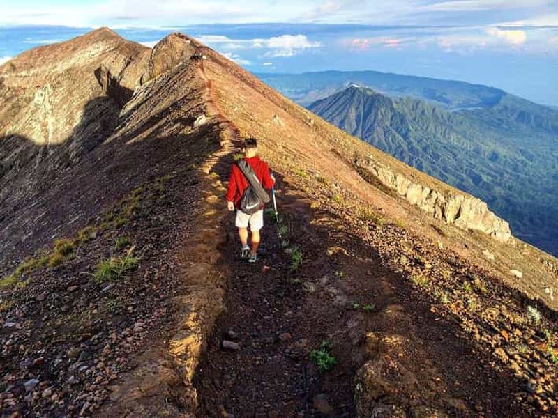 Bali : Trekking au lever du soleil sur le Mont Agung via le temple de Besakih