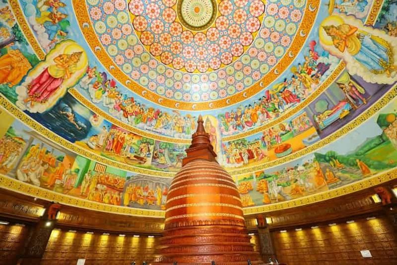 Kandy : visite citadine, temple de la Dent et vues sur le lac