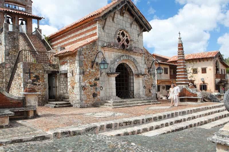 Punta Cana : Excursion d'une journée sur l'île de Saona et à Altos de Chavón