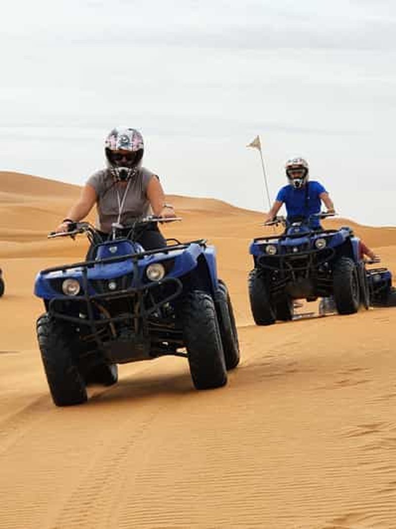 Au départ de Zagora : excursion d'une heure en quad dans la palmeraie et le désert