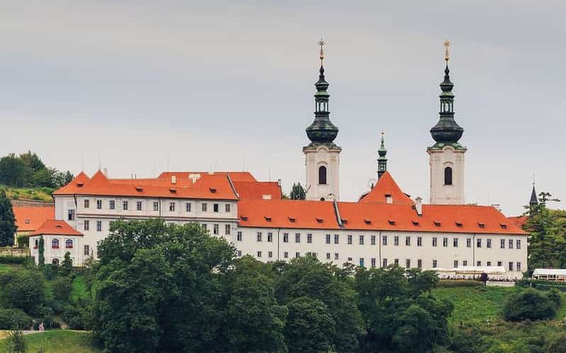 Prague : visite guidée du monastère et de la bibliothèque de Strahov