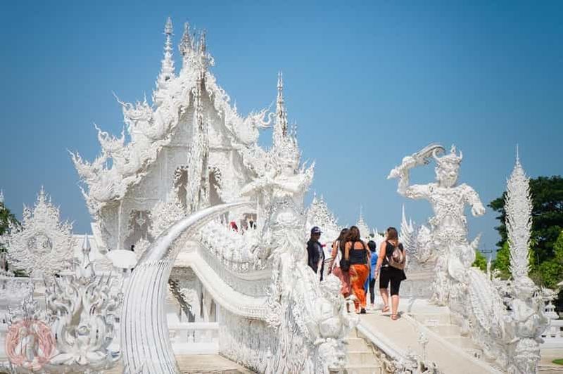 Depuis Chiang Mai : temples Blanc, Bleu et Rouge de Chiang Rai et tribu Karen